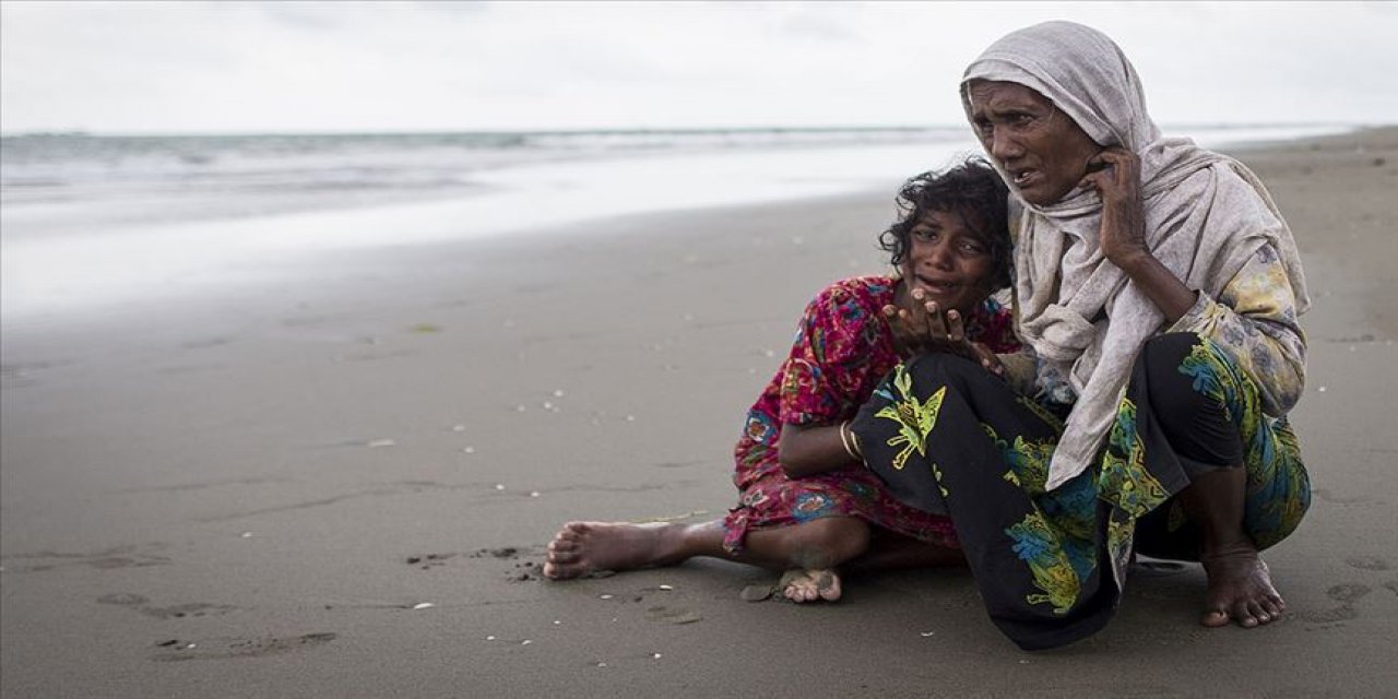 Myanmarlı askerler Arakanlı Müslümanları katlettiklerini itiraf etti