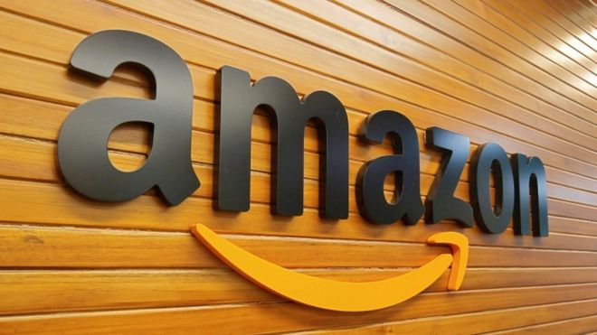 Amazon, ırkçıların Nazi temalı ürünler satarak para kazanmasına göz yummakla suçlanıyor