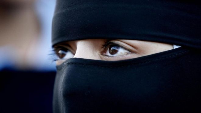 Quebec bans niqab for public services with neutrality law
