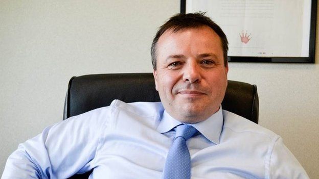 Brexit’in finansörü iş adamı Arron Banks: Müslüman göçü yasaklansın, camiler derecelendirilsin