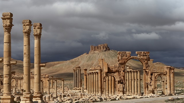 Suriye’nin antik kenti Palmira’da bulunan yüzlerce tarihi eser Avrupa’da satılıyor