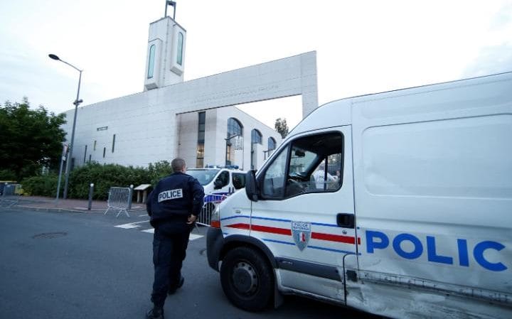 Gunmen open fire outside Avignon mosque in  France, eight injured