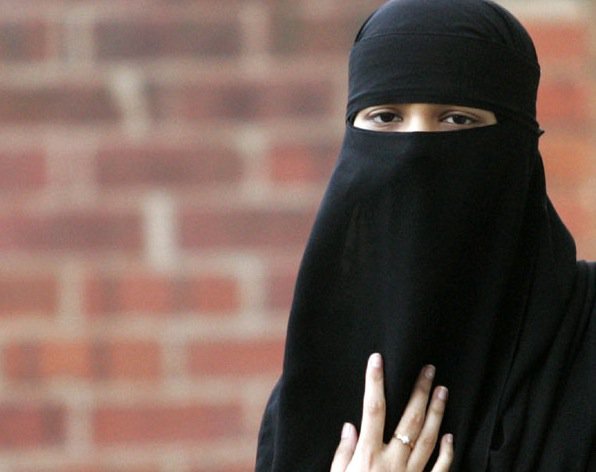 Austria agrees full-face veil ban in public places