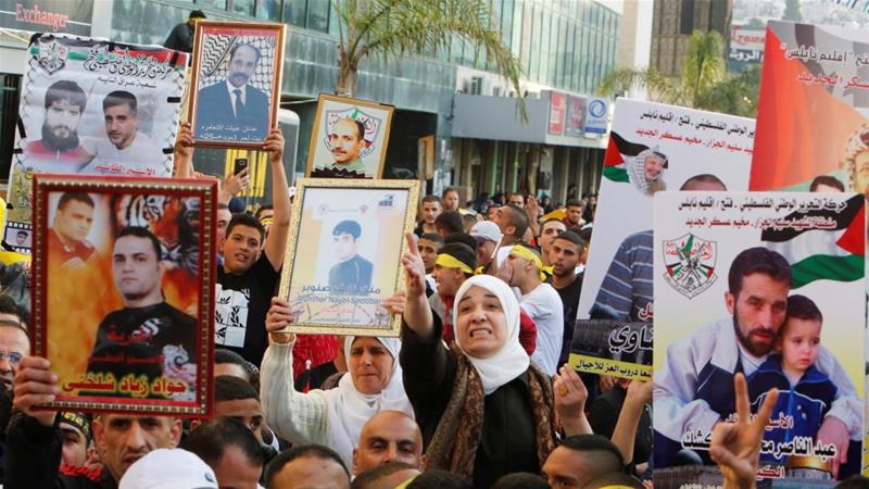Palestinian prisoners launch mass hunger strike