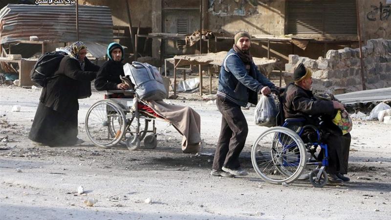 Syria’s war: Up to 20,000 flee as government advances