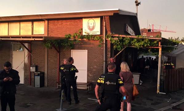 Dutch mosque targeted by PEGIDA in Islamophobic attack