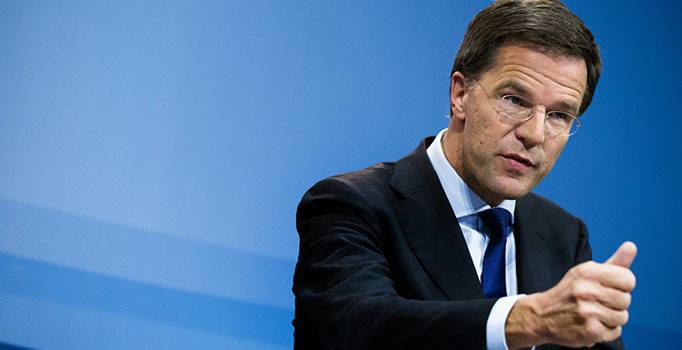 Hollanda Başbakanı Rutte, Srebrenitsa soykırımında ülkesinin oynadığı rolü inkar etti