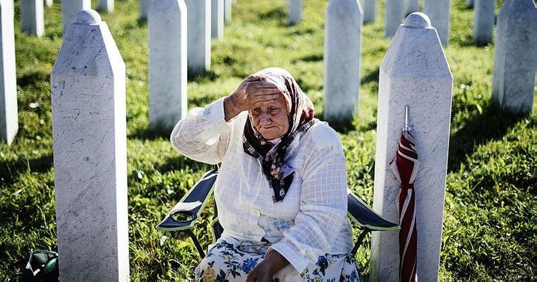 Hollanda kendini Srebrenitsa katliamından akladı