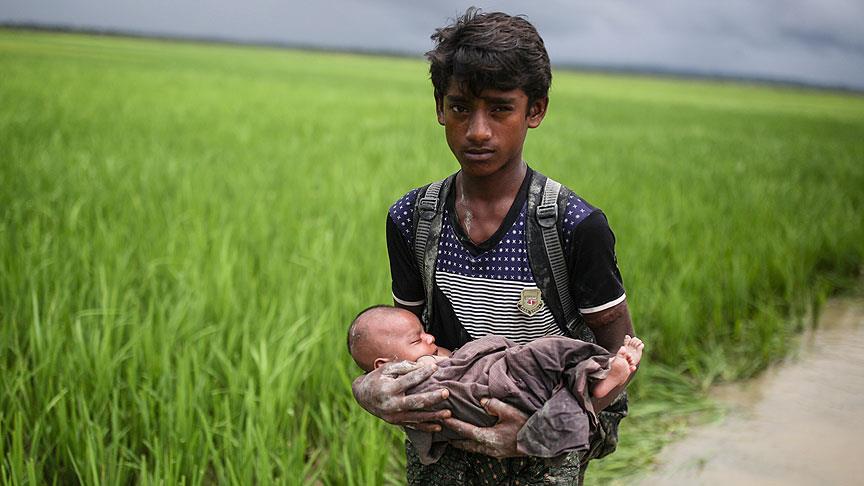 UNICEF: Bangladeş’e sığınan Arakanlı Müslümanların 200 bini çocuk