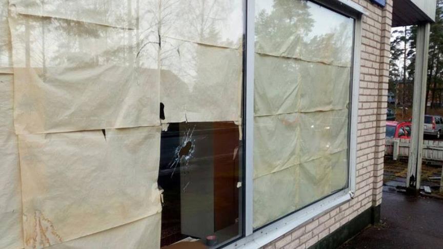 Mosque targeted with homemade bomb in Sweden