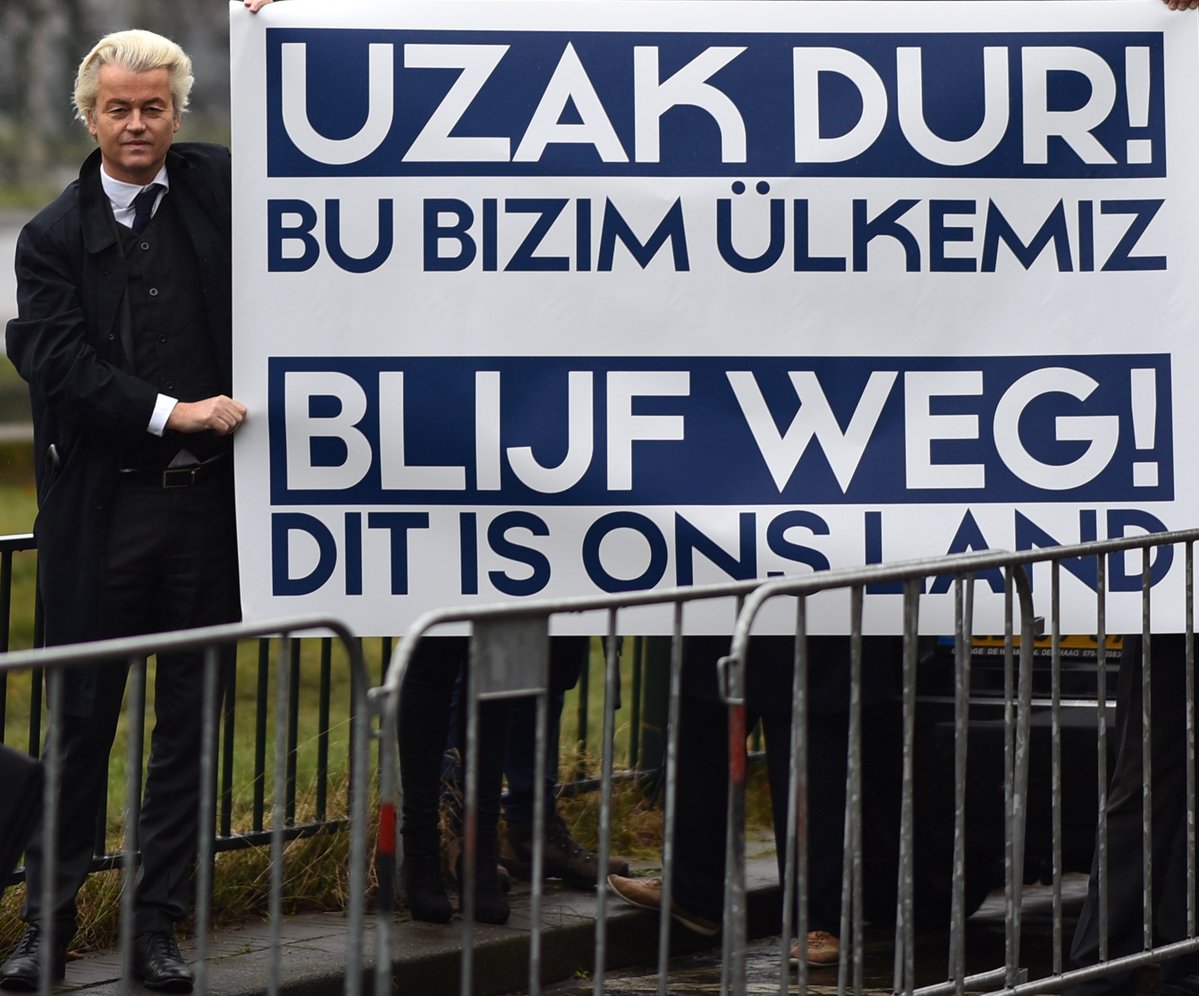 Hollanda’da ırkçı lider Wilders, Çavuşoğlu’nun katılacağı etkinliği protesto etti