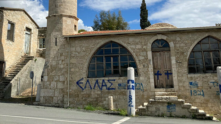 Turkish Cyprus condemns mosque attack on Greek side