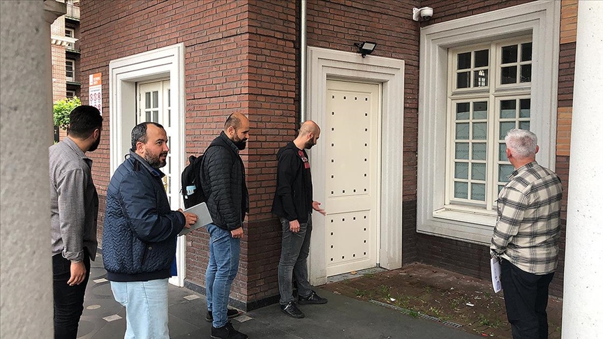 Hollanda’da Amsterdam Ayasofya Camii’ne saldırı
