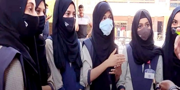 Muslim students wearing hijabs kept out of classrooms for weeks at Indian college