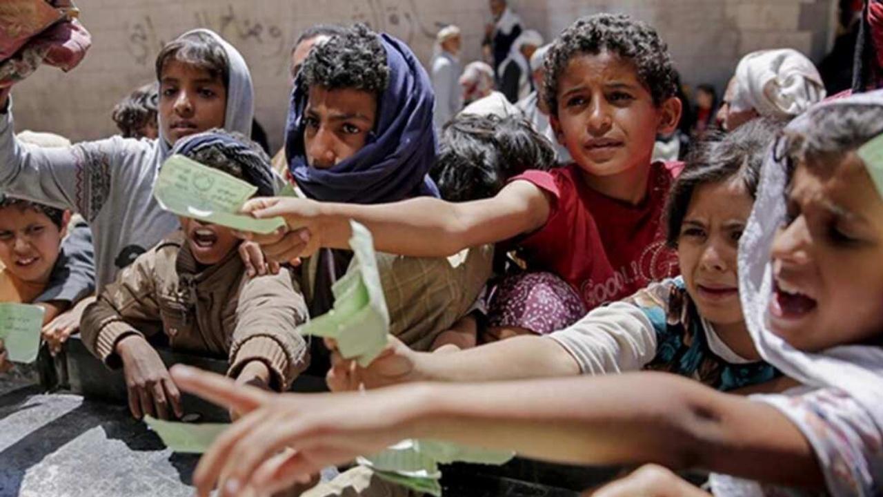 Hunger-stricken Yemenis eat tree leaves to survive: WFP