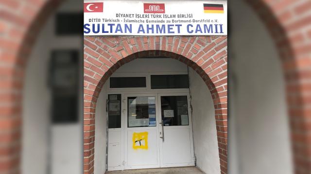 Mosque in Germany vandalized with racist graffiti