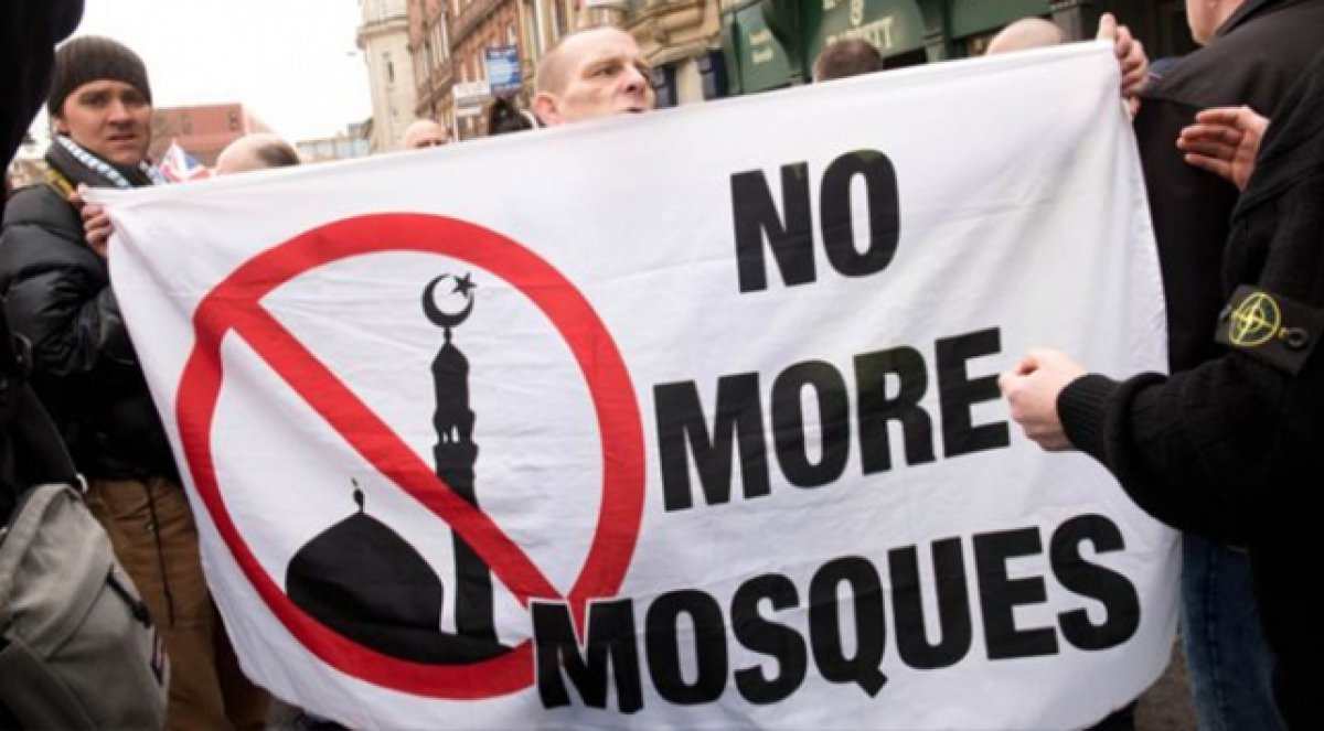The quiet flight of Muslims from France