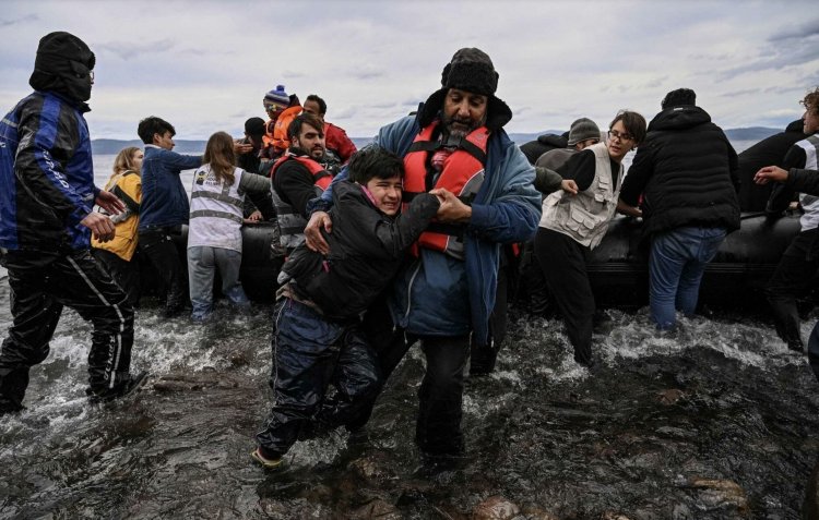 Greece deploying migrants to expel migrants, Human Rights Watch alleges